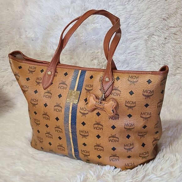 💯 Authentic Cognac MCM Tote Bag 🍀 - Picture 3 of 17